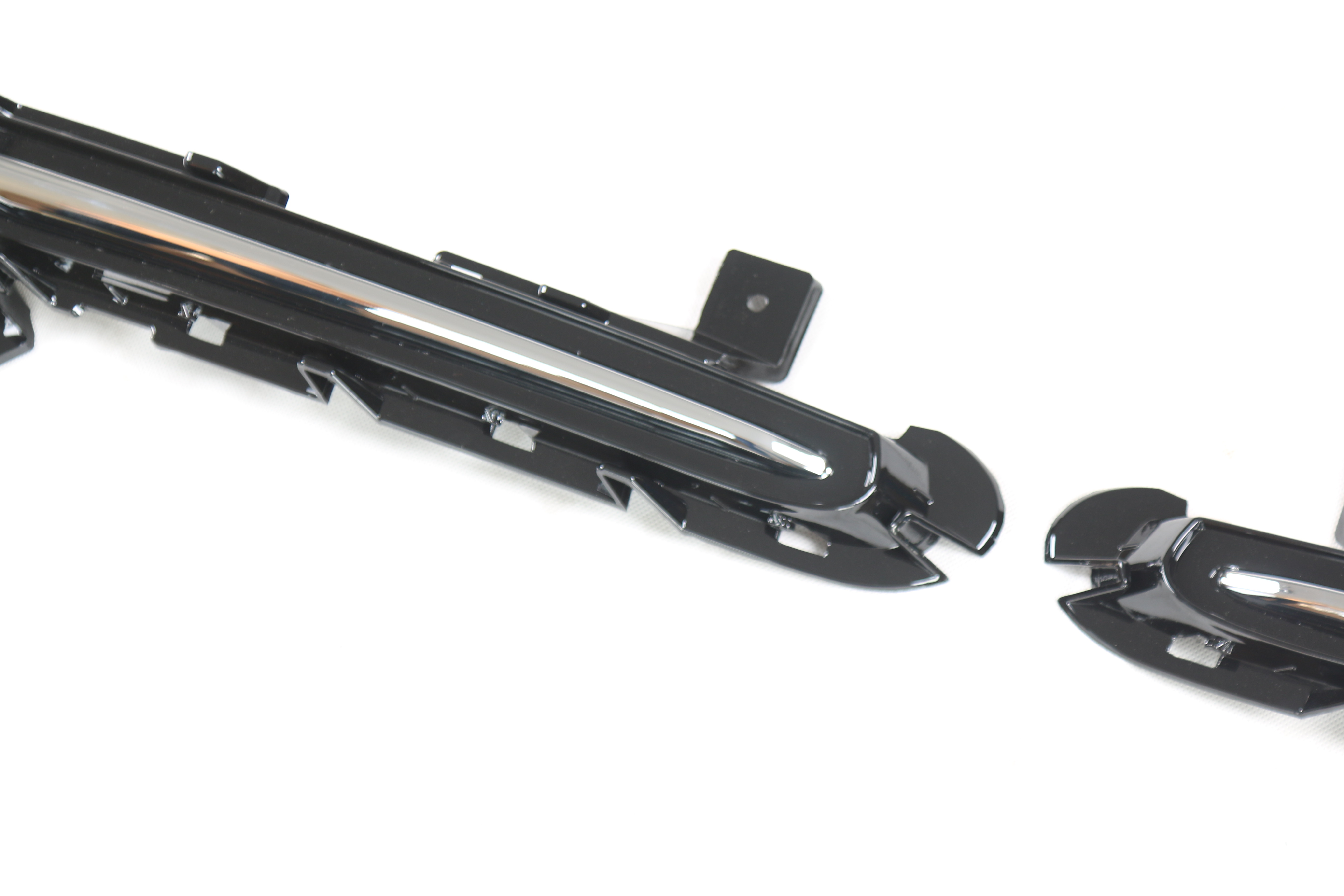Autoteile Front-Sicherheitsgitter L/R 31347042 31347043 Passend f&uuml;r Volvo V40 2013–2019
