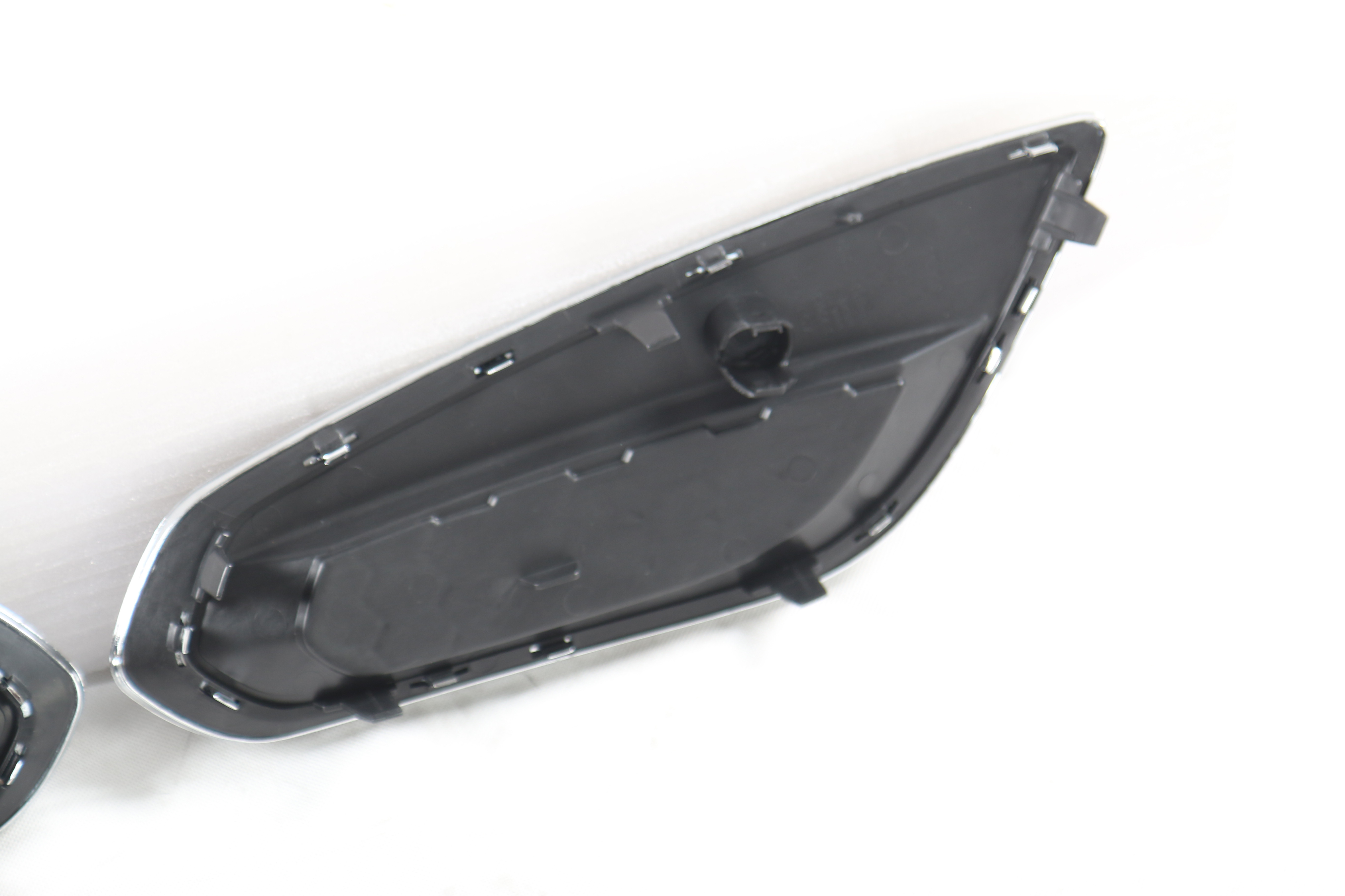 Otomobil Par&ccedil;aları Sis Lambası Plaka &Ccedil;er&ccedil;evesi Deliksiz L/R 31323411 31323412 Volvo V60/S60 2011-2013 I&ccedil;in Fit