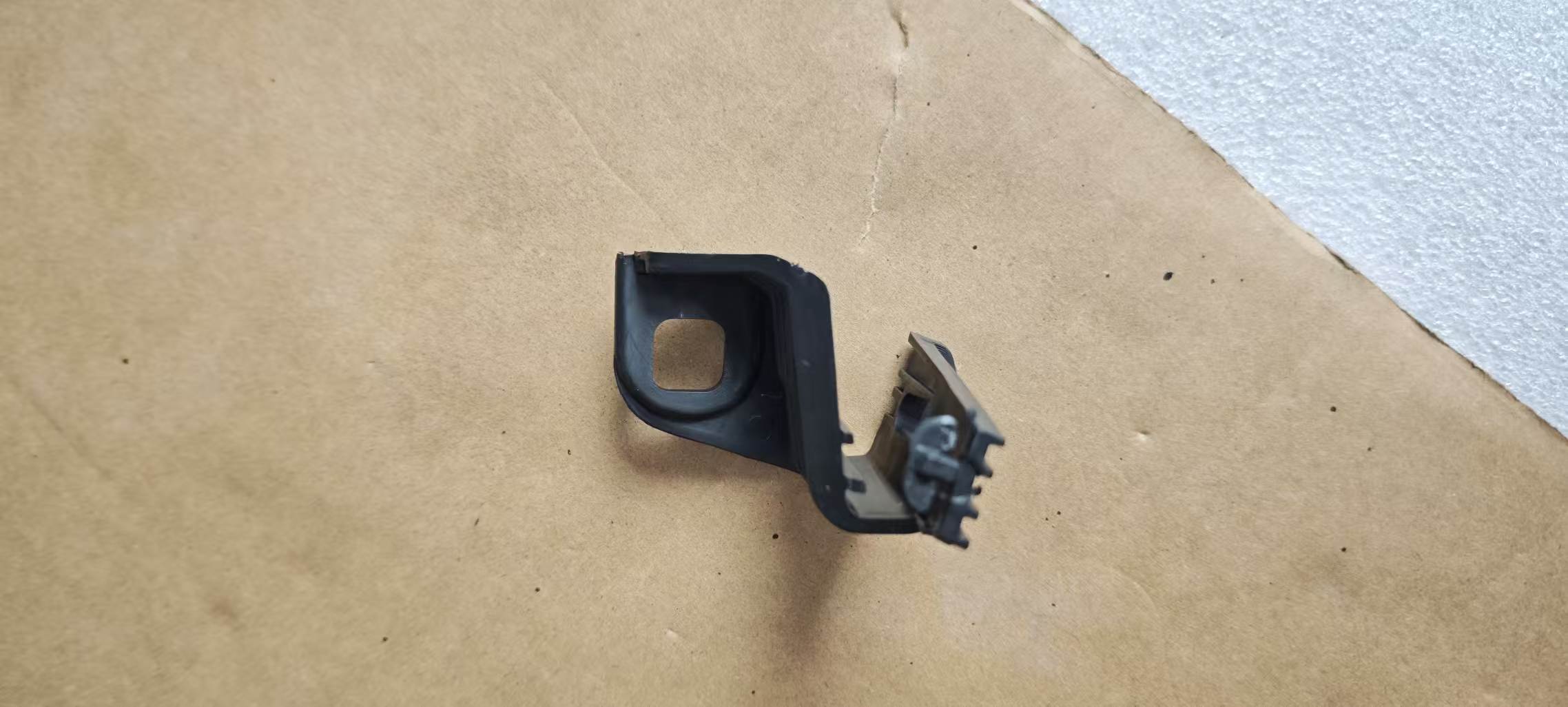 Passar till Bmw F35 STR&Aring;LKAMPANEL L 51647285597 R 51647285598