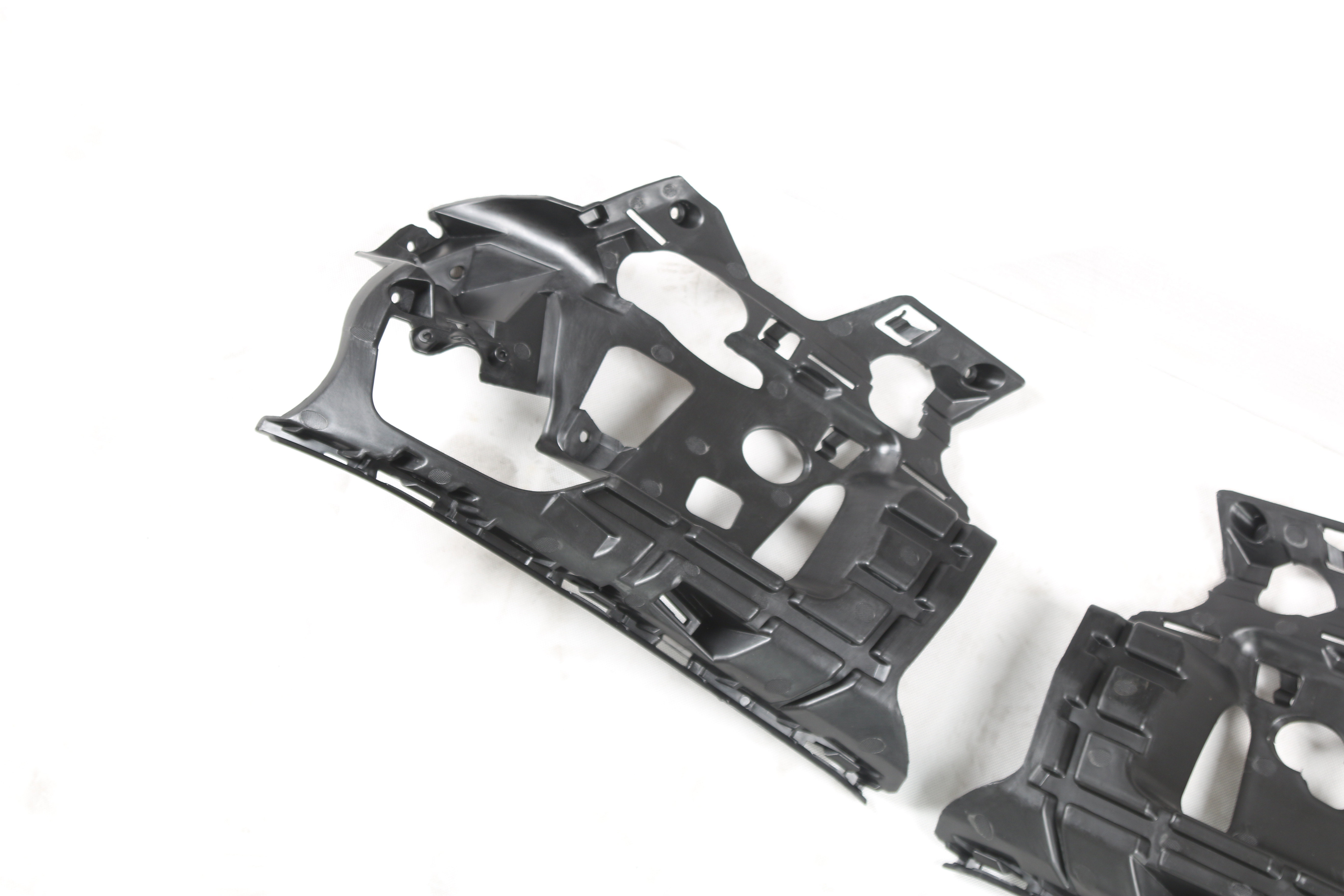 Support de phare de pi&egrave;ces automobiles L/R 31323840 31364356 31323841 31364357 adapt&eacute; pour Volvo V60/S60 2014-2018