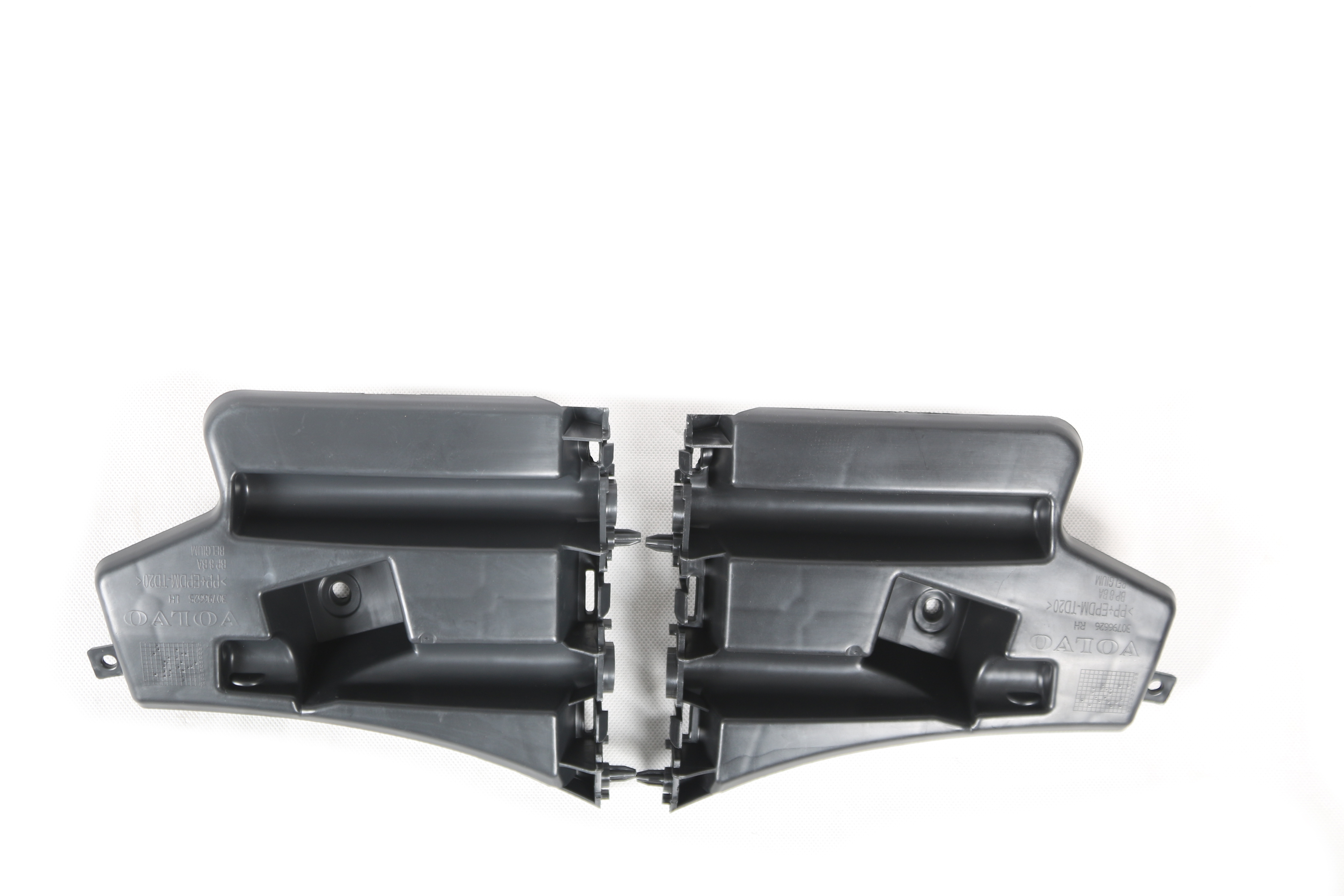 Części samochodowe wspornik przedniego zderzaka L/R 30795048 30795049 pasuje do Volvo S60/V60 2011-2013