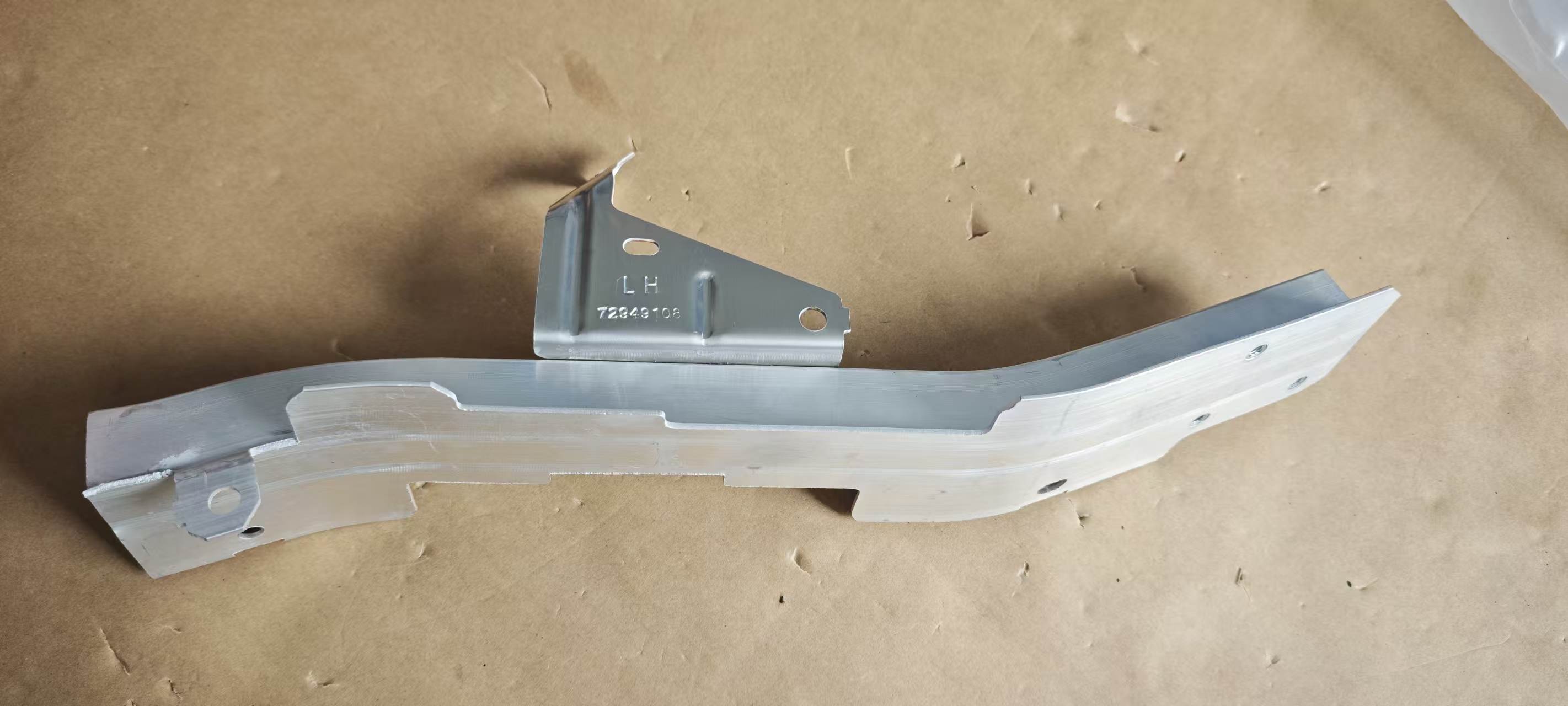 Pasuje do panelu reflektor&oacute;w Bmw F15 L 51117294491/51647294491 R 51117294492/51647294492