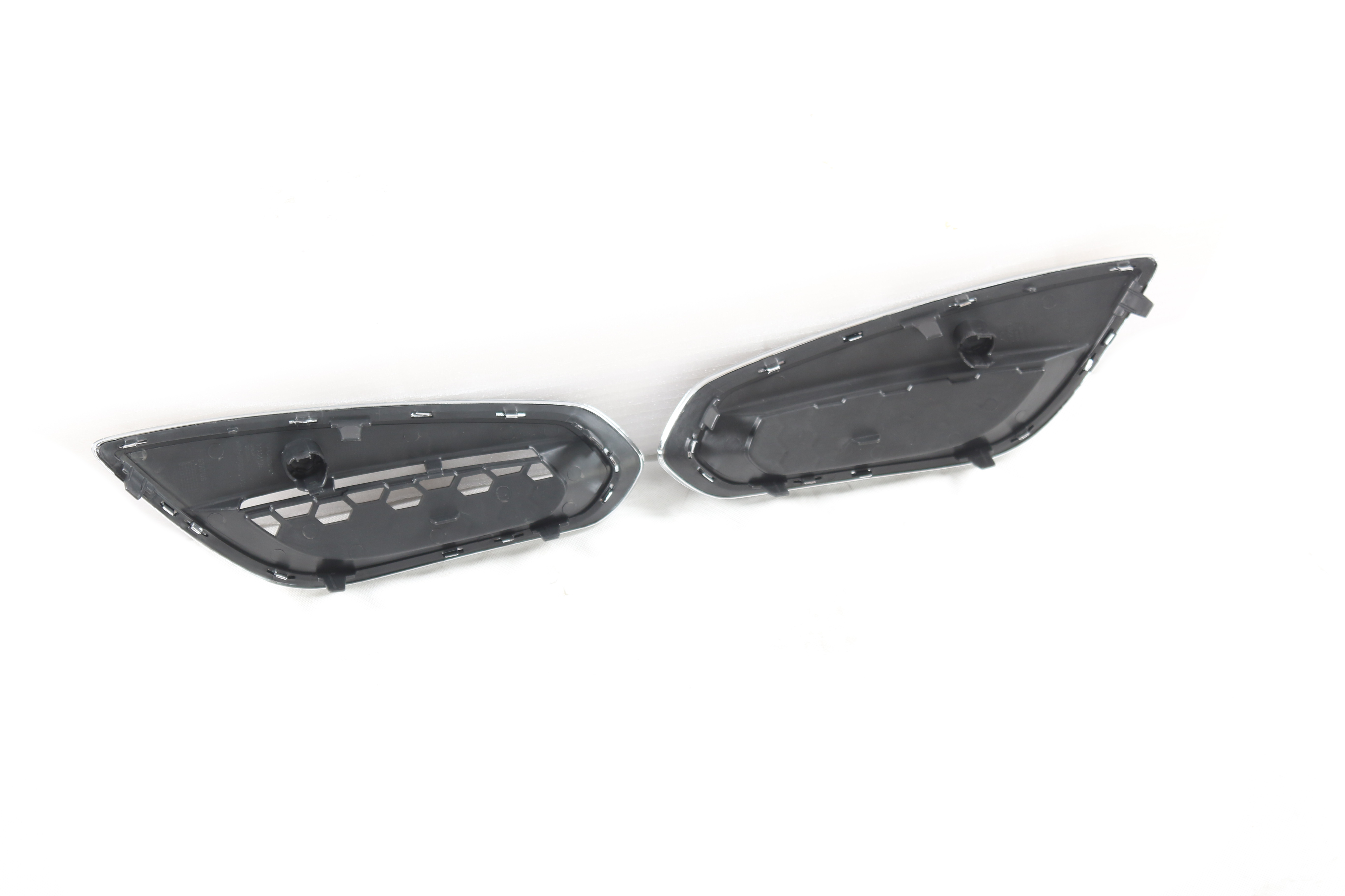 Otomobil Par&ccedil;aları Sis Lambası Plaka &Ccedil;er&ccedil;evesi Deliksiz L/R 31323411 31323412 Volvo V60/S60 2011-2013 I&ccedil;in Fit
